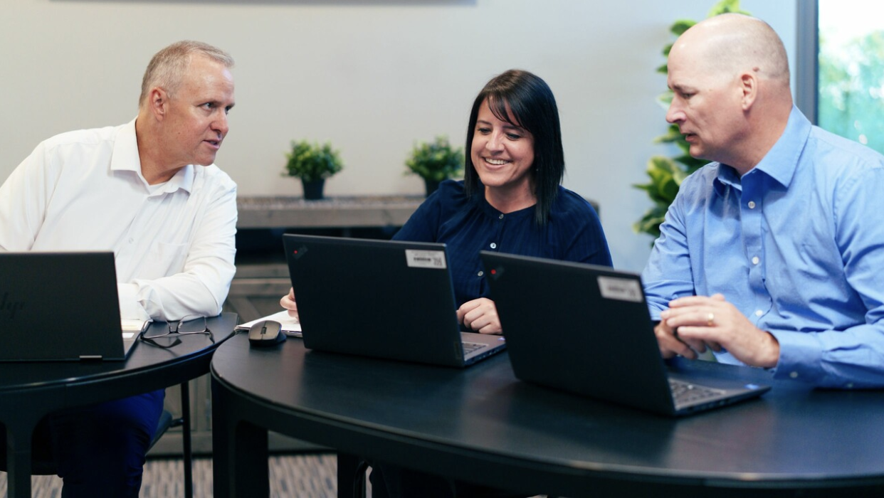 How Retirement Contributions Can Lower Your Tax Bill Before December 31